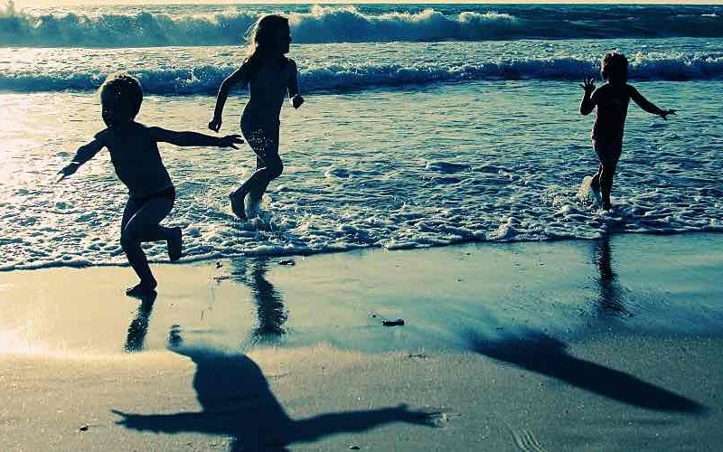 Juegos de agua y beneficios del agua para los niños